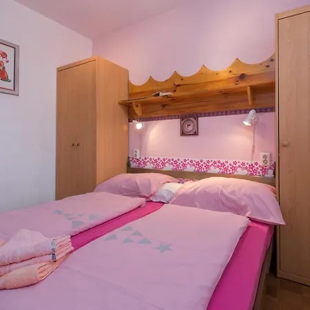 59a Holiday home *