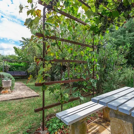 Holiday home 59a Karigador